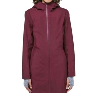 Lululemon  Rebel Rain Jacket  Size 4   Ruby Red/Maroon